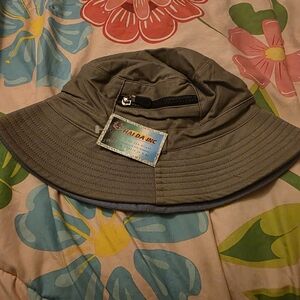Hai Da Inc. Gray And Blue Reversible Bucket Hat with Zipper Pocket NWT